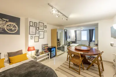 Image de Family Studio - Bed & Breakfast - Free Breakfast + Gym - 2 Queen Beds