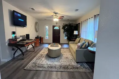 Image de Charming 5-bedroom home, Near Downtown, Beale Street & Memphis Zoo.