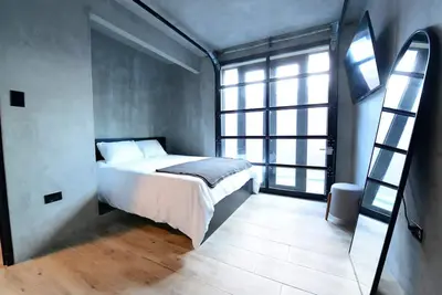 Image de Stylish 2 Bedroom + pool Beachfront Suite king & queen bed Sunsets beach walk