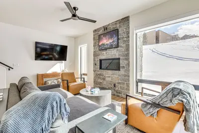 Image de Ski-In/Ski-Out Granby Ranch Retreat: Pool Access!