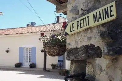 Image de Les Gîtes de Yanaely - Le petit Maine - l’Ibie