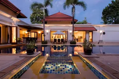 Image de Magnificent pool villa in large tropical gardens