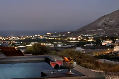 Image de Delightful Santorini Villas | 4 Bedrooms | Villa Killua | Spacious Terraces with Hot Tubs | Exo Gonia Aside
