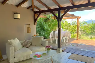 Image de Terracota - Spacieux et Cosy - Un Superbe T4 Avec Jardinet et vue à L'anse Mitan