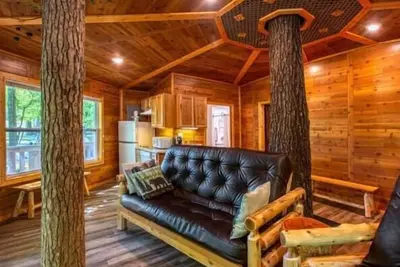 Image de Deluxe Cabin (w/ Bathroom) - Tree House