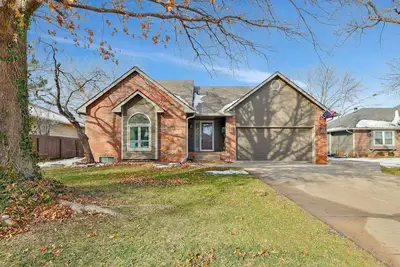 Image de Weekend oasis, spacious, w/pool & game room