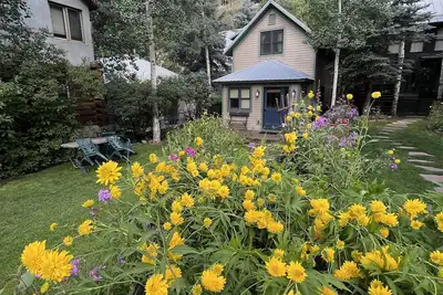 Super Cute Festival Flower House in Telluride Town
