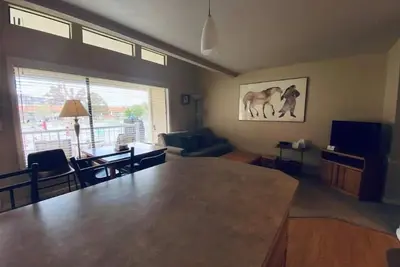 Image de #188 Condo near large pool & shuttle to Gorge Amp-book separately