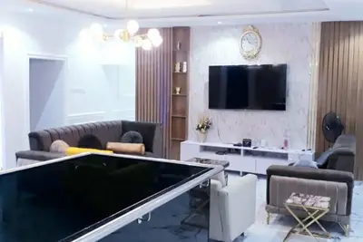 Image de Cozy 2-bedroom apartment in a pleasant area in Abesan Lagos with Ac, WiFi, Solar