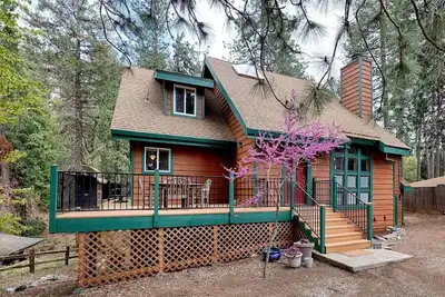 Image de Large Cabin near Rollins Lake & American River
