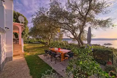 Image de Appartement d'une chambre avec le balcon et la vue sur le mer Supetarska Draga - Gonar, Rab (A-22586-b)