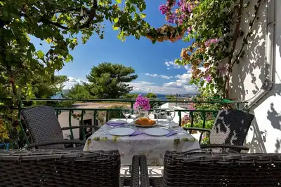 Appartement de deux chambres avec le balcon et la vue sur le mer Drasnice, Makarska (A-22698-a)