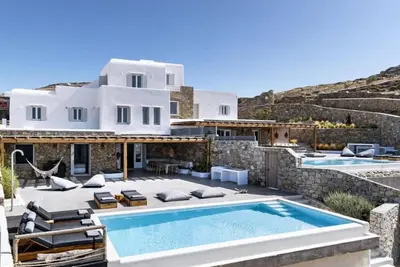 Image de Dream View Villa, 2 min walk to the sandy beach! 11 bedroom accommodation