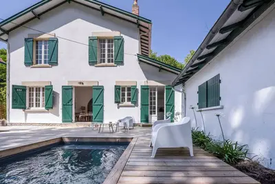 Image de Grande villa/50m plage/piscine/proche centre gare/pkg