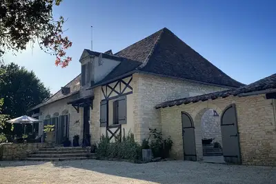 Image de Le Petit Comte' an Oasis of Calm with heated pool and hot tub in 2. 5 acres