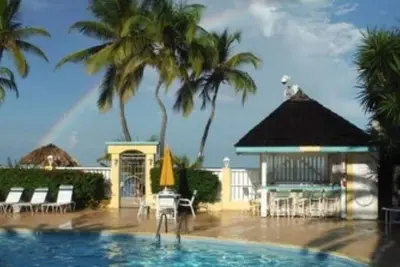 Image de First Floor. Central A/C. Steps to the beach. Inquire about our monthly rate.