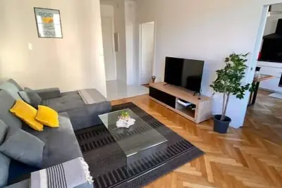 Image de Bel appartement refait à neuf proche plages