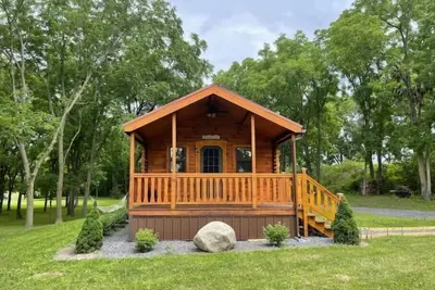 Image de Cozy Cabin get away to Finger Lakes Wine Country