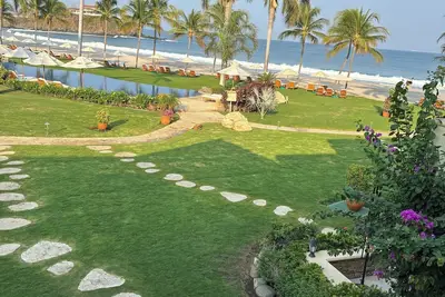 Oceanfront Palms Residences Villa: 2 Bed 3 Bath