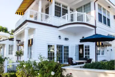 Image de Glorietta BayView Cottage with water view!