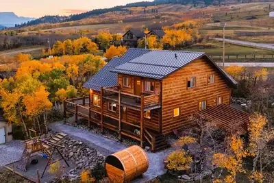 Image de Modern Timber- Hot tub, sauna, theatre, climb wall