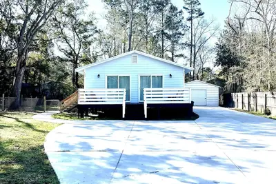 Image de Cozy 2-bedroom 2 bath cottage in enjoyable Ocean Springs!