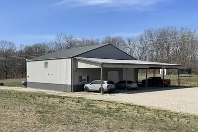 Image de Solar Eclipse! Lodge on10ac open field. 4 bed, 1 bath. Family/Pet friendly