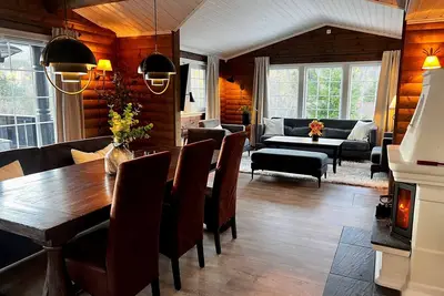 Image de Charming Cabin Near Norway's Fjords and Mountains - Pets Allowed