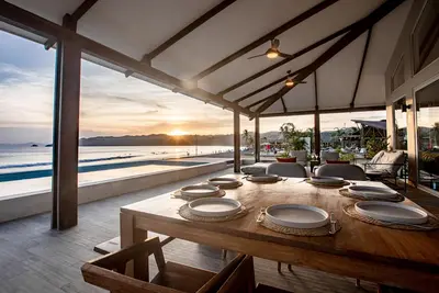 Image de Residence 51 - Blue Venao\nA luxury 4 bedroom 4. 5 bathroom beachfront residence