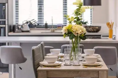 Image de New modern 4 bed, 3. 5 bath house  free parking