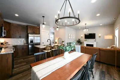 Image de Brand New! 3 Bed, 2 1/2 Bath