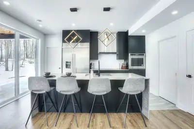 Image de Chalet Lumina - The Mountain Majesty 4 brdrm, 4 bthrm near Mont-Tremblant