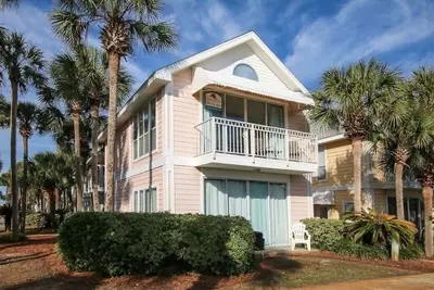 Image de Pink Beach View Home Lower House - 3 Min Walk to Beach