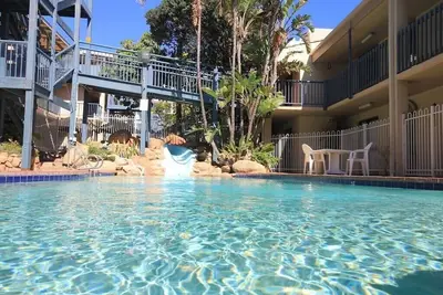 Image de Coastal Salty Air 2Bedrm 2Bath w Ocean Views!