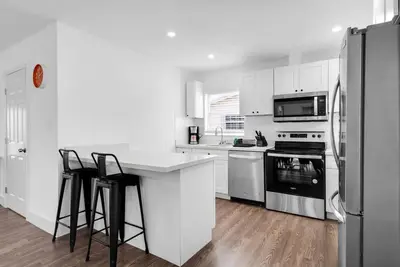 Image de Tropical Oasis: Miami Pool Haven