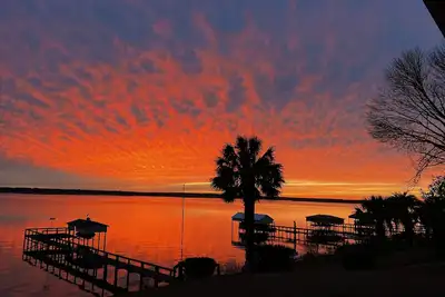 Image de Lake Side Condo Getaway