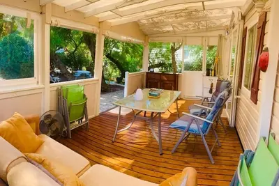 Image de Mobil home confort calme sur parcelle arborée  à 200 m des plages Pavillon Bleue