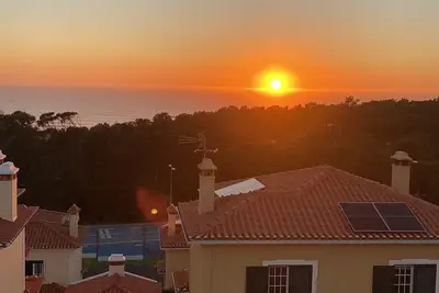 Image de 3 bedroom apartment with sea view, swimming pool & Bbq, 4 balconies