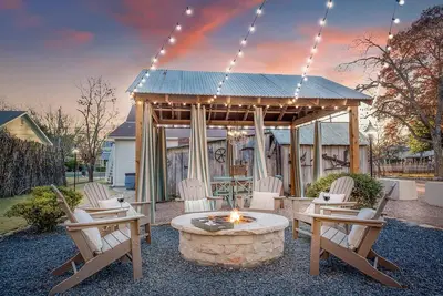 Image de Bijou: Chloe | Luxury Cottage | Plunge Pool | Full Kitchen