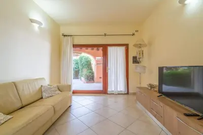 Image de Joli appartement pour 4 personnes avec Wifi, piscine, climatisation, Tv, terrasse et animaux admis