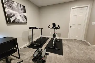 Image de Luxury New Home with Private Gym | 15 mins to Wem