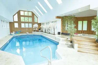 Image de Luxury Getaway, Indoor Pool, Hot Tub, Outdoor Games, Fast Internet, Sleeps 16+