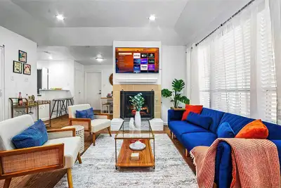 Image de Urban Retreat: Near Downtown\n