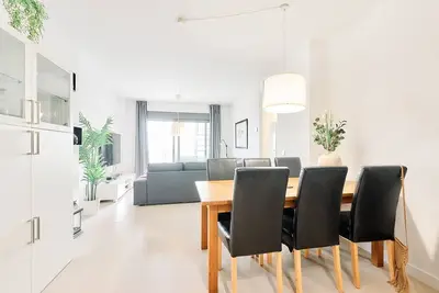 Image de Luxe Penthouse Marinsa Beach, Mc01, Korte Loopafstand van Strand en Boulevard