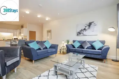 Image de 360 Mh Victoria Hse 02- Luxury 2 Bedroom Apt. 02 with Parking
