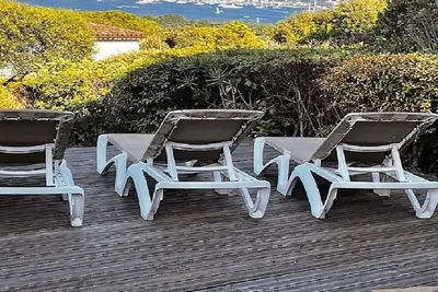 Image de Golfe De St Tropez. Les Restanques. Apt bastide Vue Mer Piscines. Clim Wifi