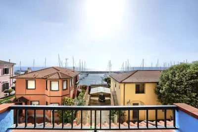 Image de 🌅 Modern penthouse with sea & harbor view terrace