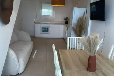 Image de Duplex 81m2 - Vue mer et pinède, 4 chambres, 2 parking - Presqu'île de Giens