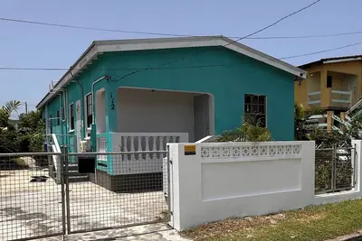 Tropical Escape- 2 Bedrooms