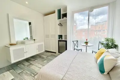 Diseño Único de Loft, Zona G con Balcón Privado
